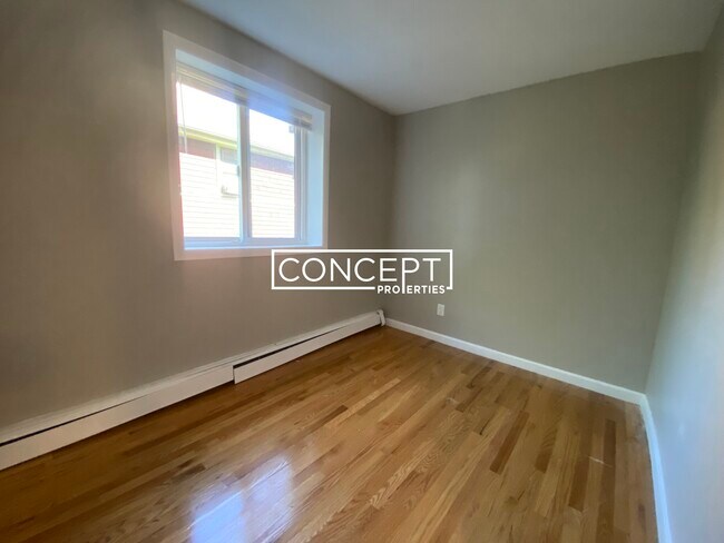 Building Photo - 226 Parker Hill Ave