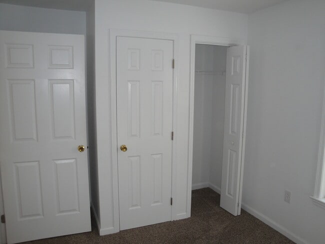 Building Photo - 33 Homeway Rd