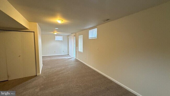 Building Photo - 19700 Crystal View Ct