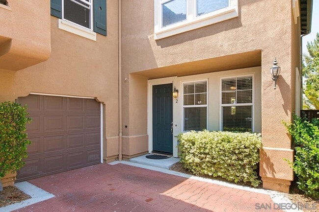 Building Photo - 13348 Calle Del Campo