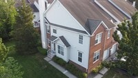 Building Photo - 156 Gladstone Dr