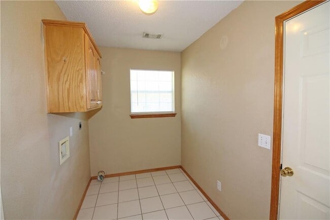 Building Photo - 2103 Bentonville