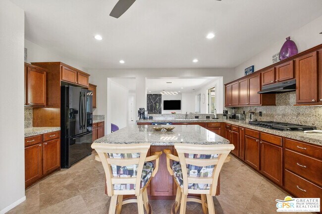 Building Photo - 78150 Calico Glen Dr