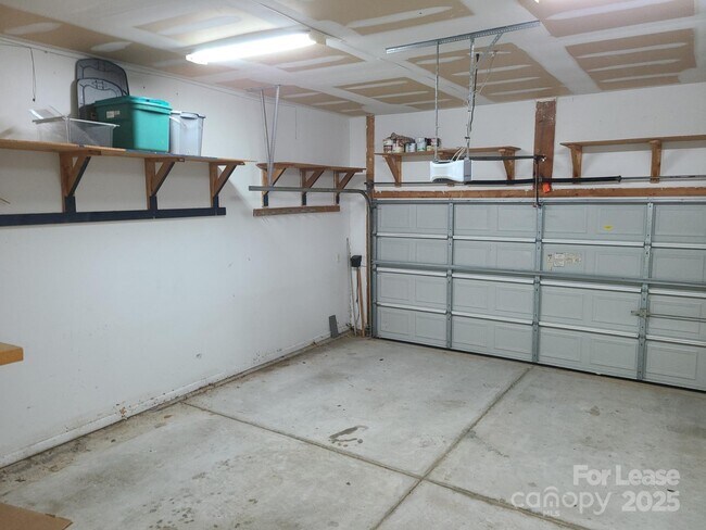 Building Photo - 17213 Cranwood Ave