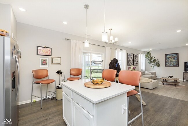 Building Photo - 6763 Cardiff Dr