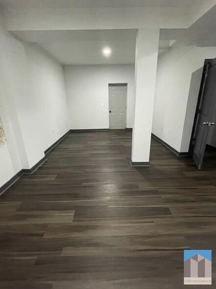 Building Photo - 185 Glenrose Cir SW