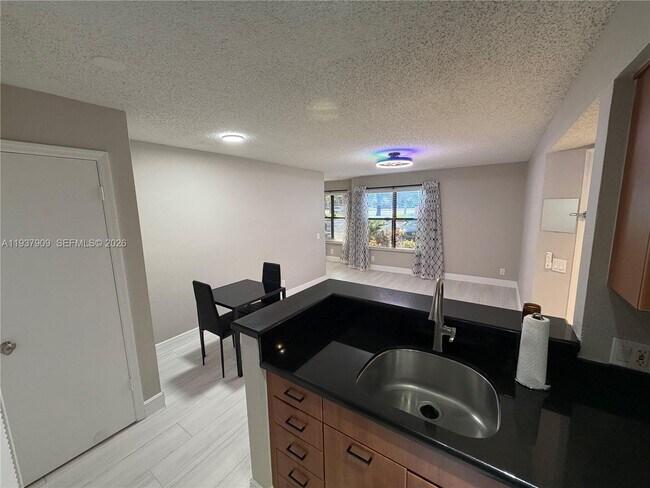 Building Photo - 2900 S University Dr