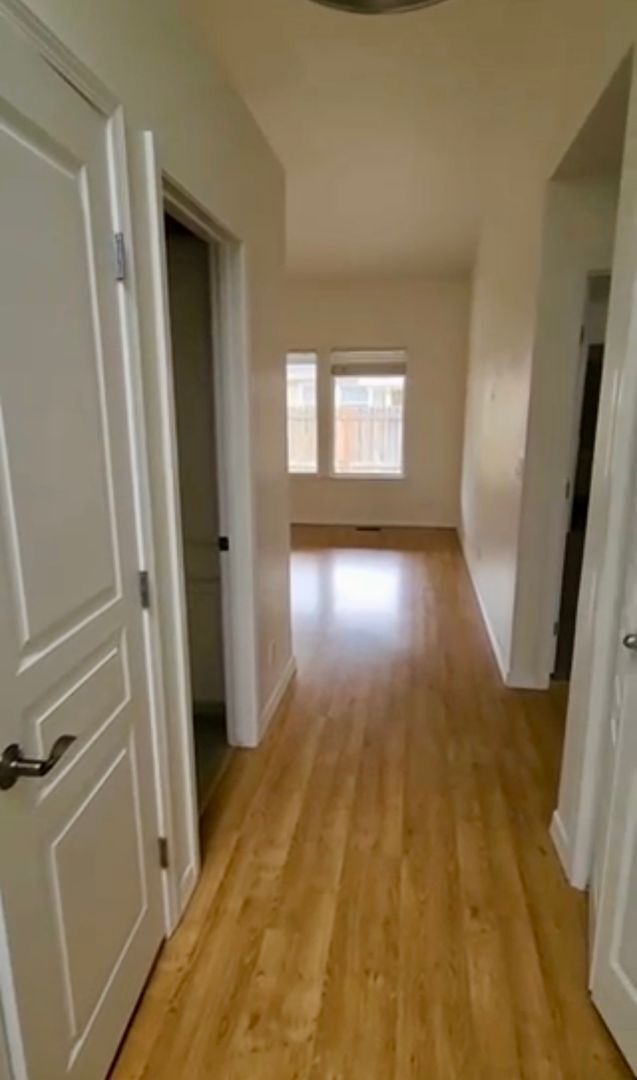 Building Photo - Adorable 3 bed 2 bath Meridian home just o...