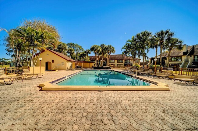 Building Photo - 8105 Bardmoor Pl
