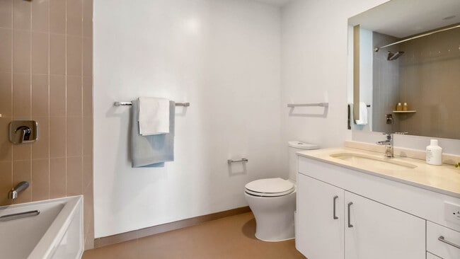 Building Photo - 35 Lomasney Wy