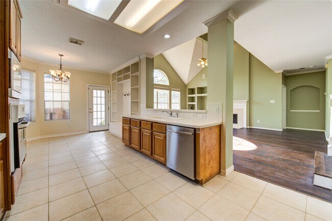 Building Photo - 1807 Garden Terrace Dr