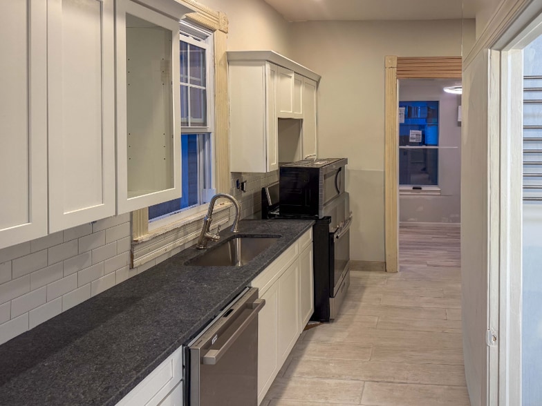 Building Photo - 511 Spottswood St