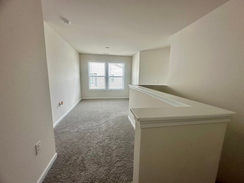 2nd floor - 38 Ravens Ridge Rd