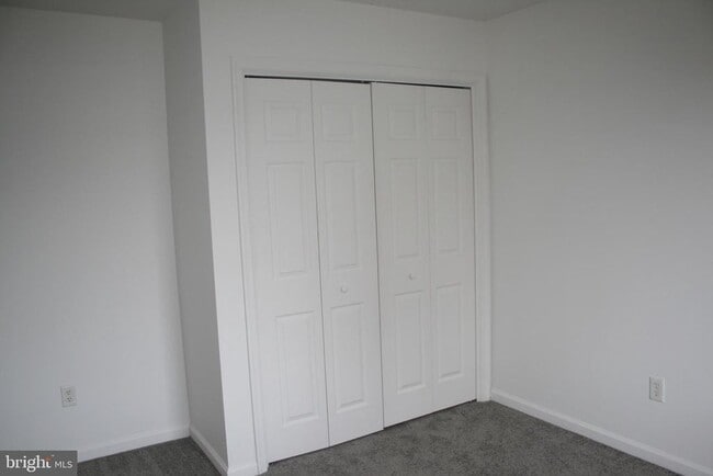 Building Photo - 67 Downey Oak Cir