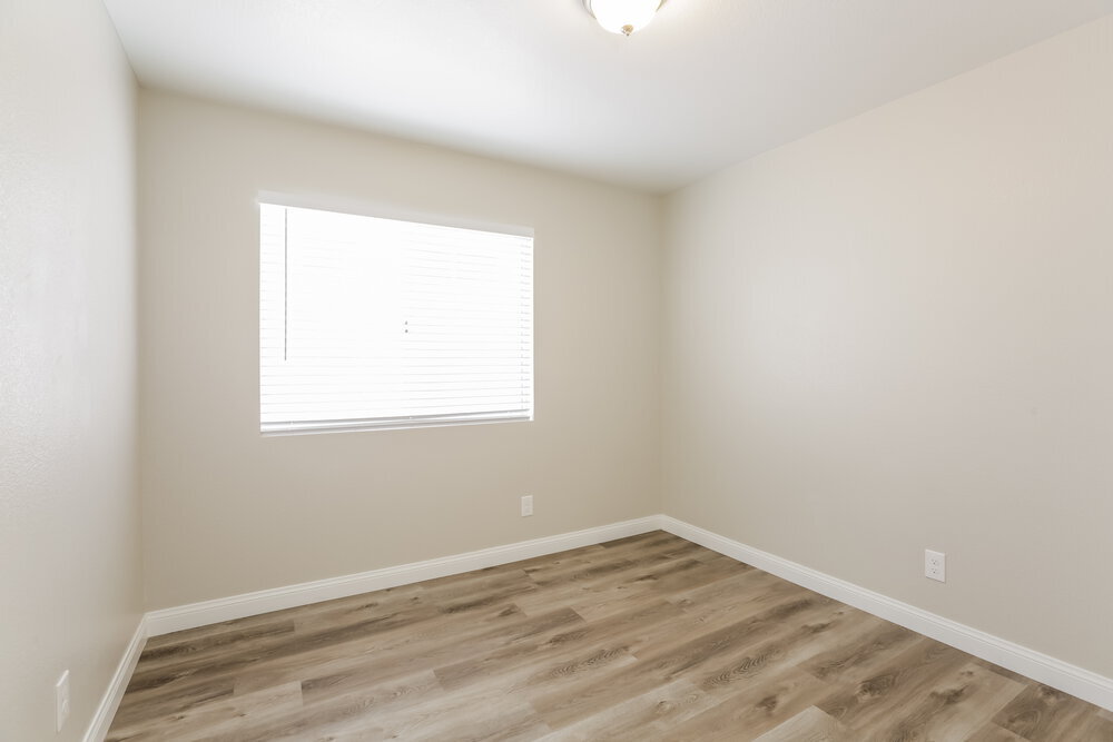 Building Photo - 7680 Beverly Hills Dr