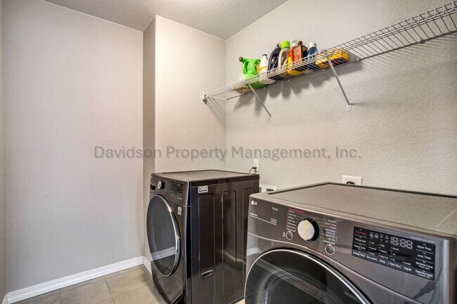 Building Photo - 8747 Bynum Dr