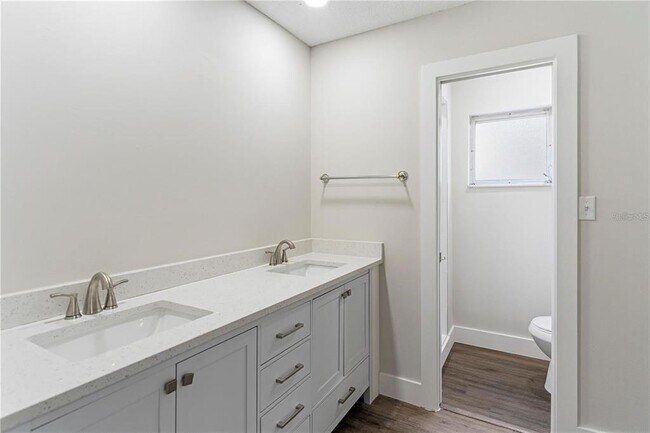 Building Photo - 616 Water Rd