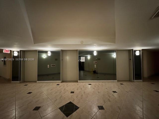 Building Photo - 400 Leslie Dr