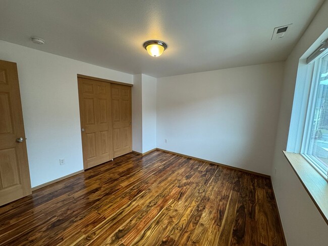 Building Photo - Application Pending - 3 Bedroom House For ...