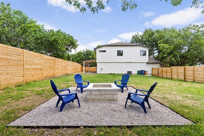 Building Photo - 8708 Cretys Cove