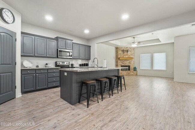 Building Photo - 5303 Lehigh St