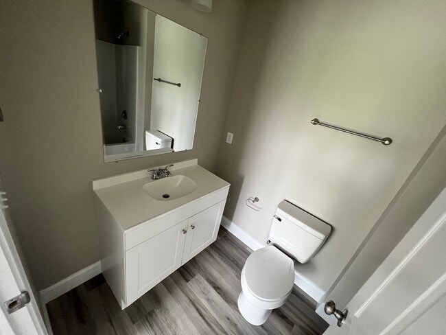 Building Photo - 309 Broad St