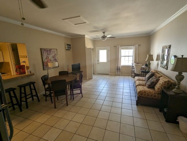 Building Photo - 351 Bayshore Dr