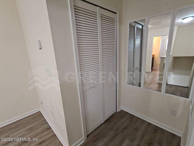 Building Photo - 3107 Zeyno Dr