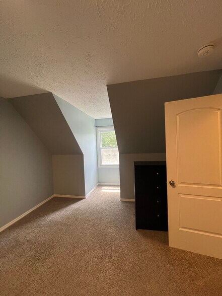 Building Photo - 1803 E Thornton Dr