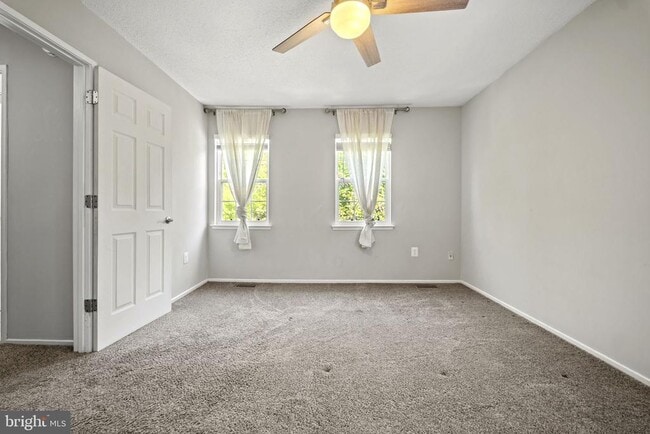 Building Photo - 2362 Hunters Square Ct