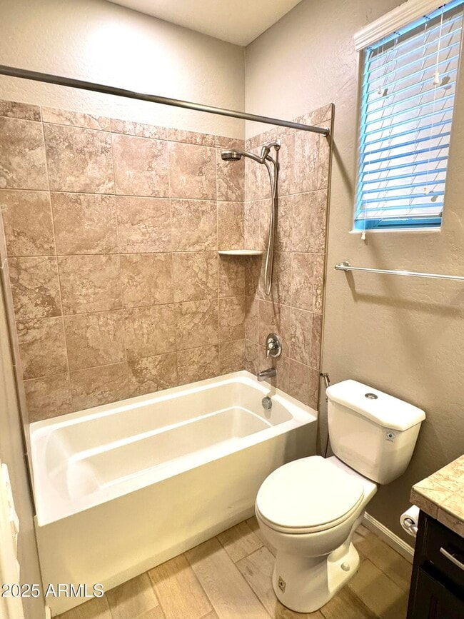 Building Photo - 3253 S Miller Dr