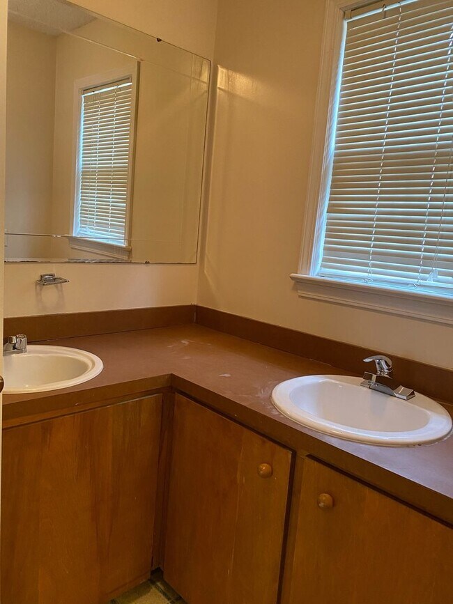 Building Photo - Barnwell Colony