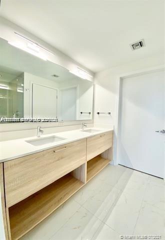 Building Photo - 16385 Biscayne Blvd