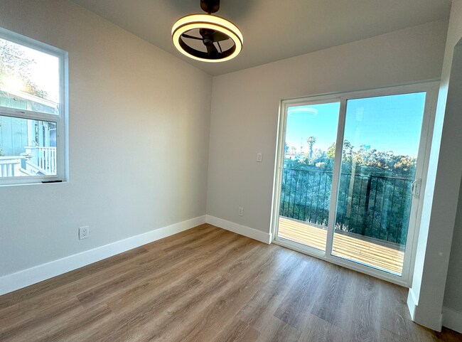 Building Photo - Canyon View Duplex w/ utilities (electric) included