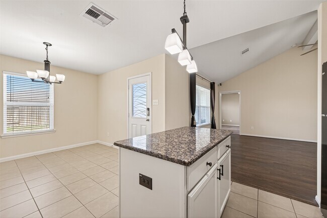 Building Photo - 2319 Seabourne Trails Rd