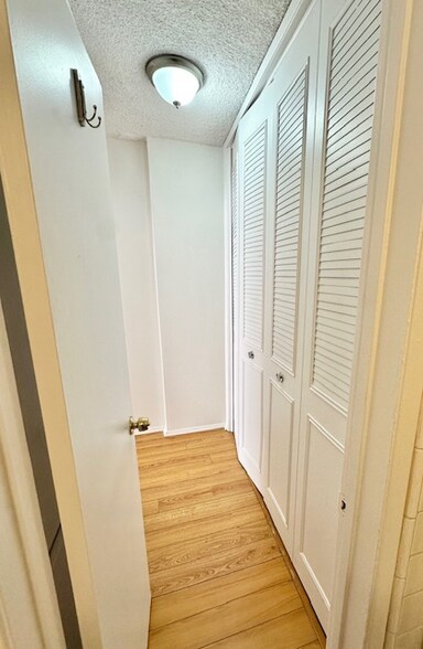 Building Photo - 428 Hayworth Ave