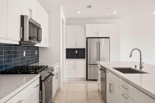 Building Photo - 928 Galaxy Dr