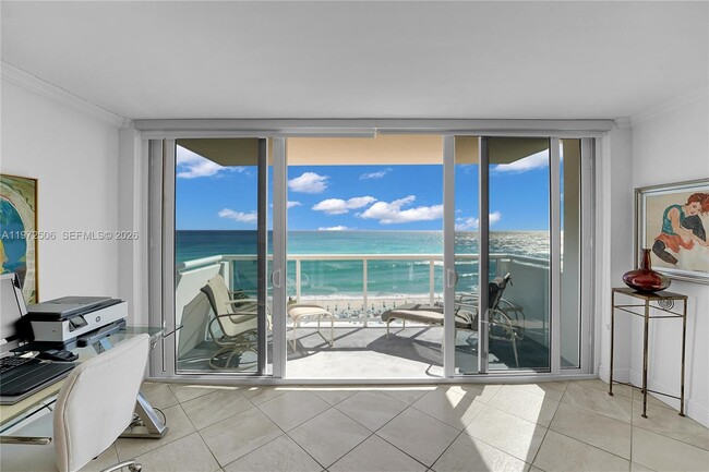 Building Photo - 3140 S Ocean Dr