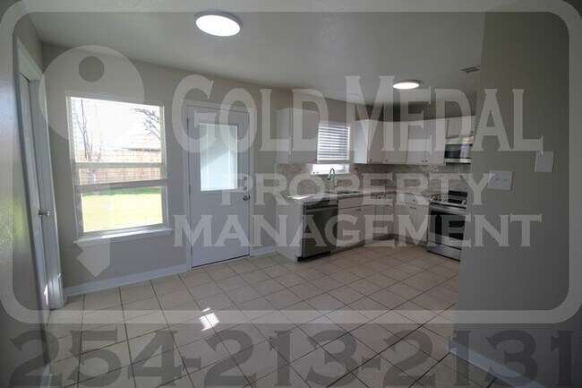 Building Photo - Charming 6-bed, 2.5-bath home in Killeen