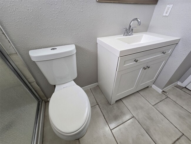 Building Photo - 5628 Birchmont Dr