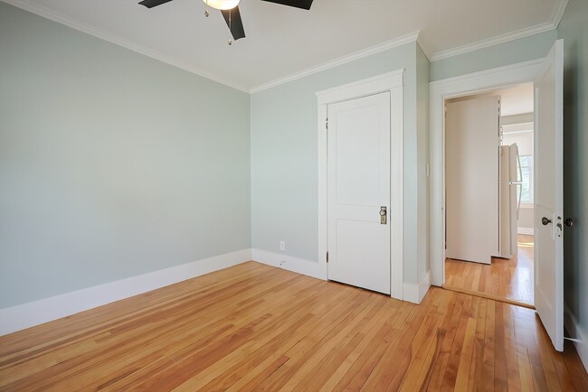 Building Photo - 19 Brantwood Rd