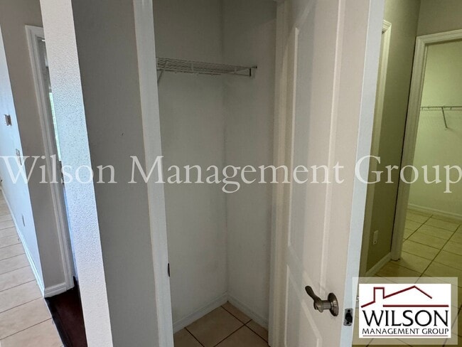 Building Photo - 4944 Waterside Pointe Cir