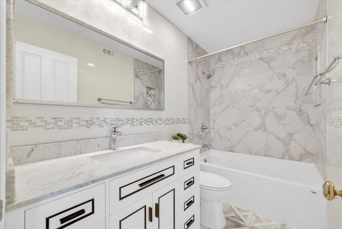 Building Photo - 2861 Ballesteros Ln