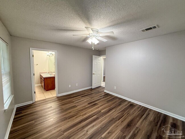 Building Photo - 4167 Bell Ln