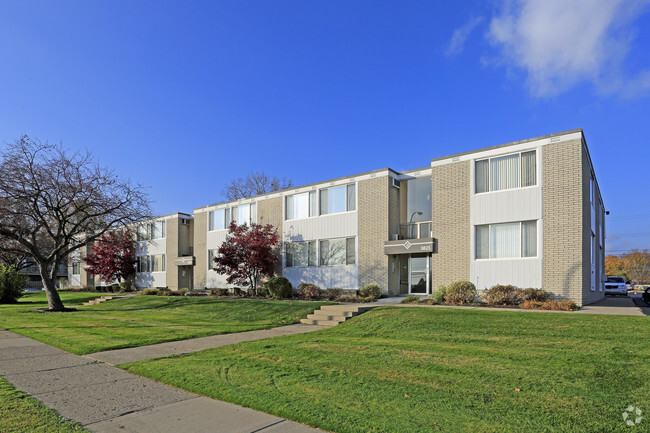 Building Photo - Devon Park Apartments