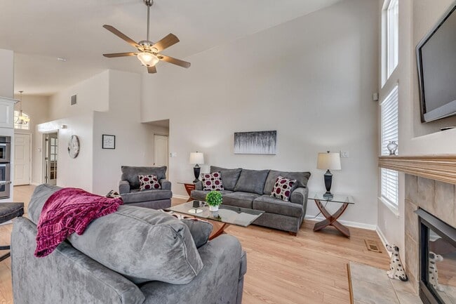 Building Photo - FULLY FURNISHED Sparks home with all utilities included and flexible lease options