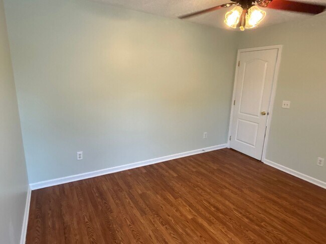 Building Photo - 3 Bed | 2.5 Bath Home in Raleigh with a Su...