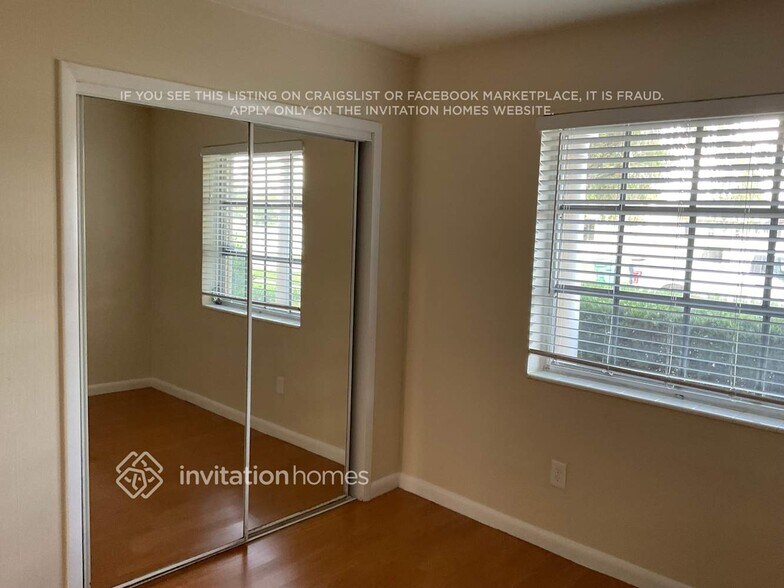 Building Photo - 15755 SW 105th Ct