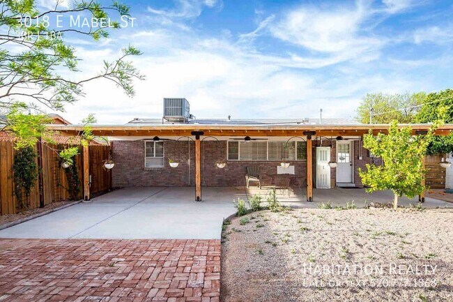 Building Photo - 3018 E Mabel St