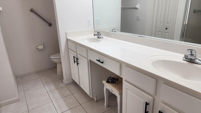 Building Photo - 7028 Torrey Pines Cir